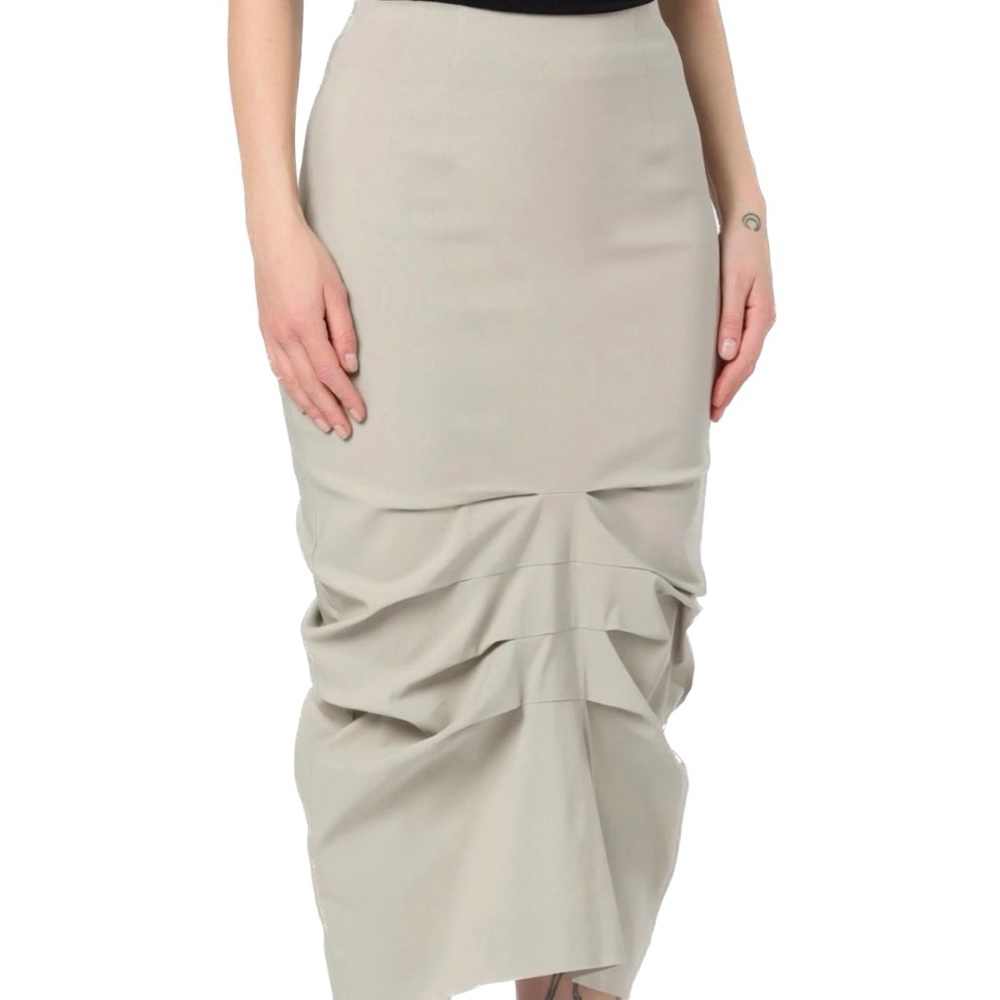 Et al tucked skirt